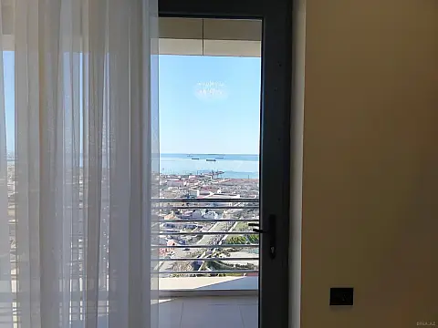 Kirayə verilir 3 otaqlı mənzil 157 m²