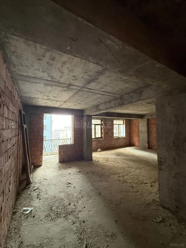 Satılır 3 otaqlı mənzil 104 m²