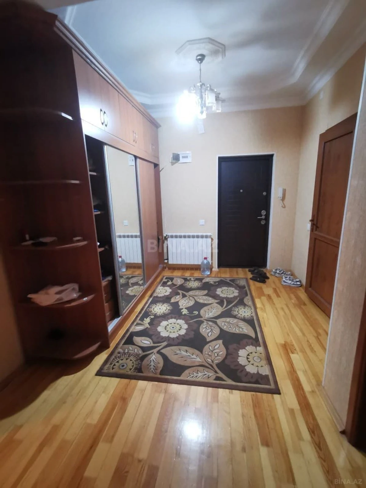 Satılır 2 otaqlı mənzil 90 m²