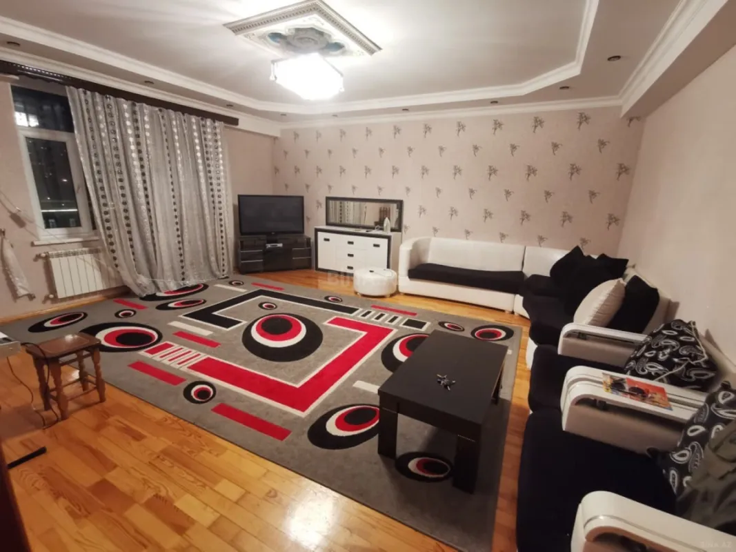 Satılır 2 otaqlı mənzil 90 m²