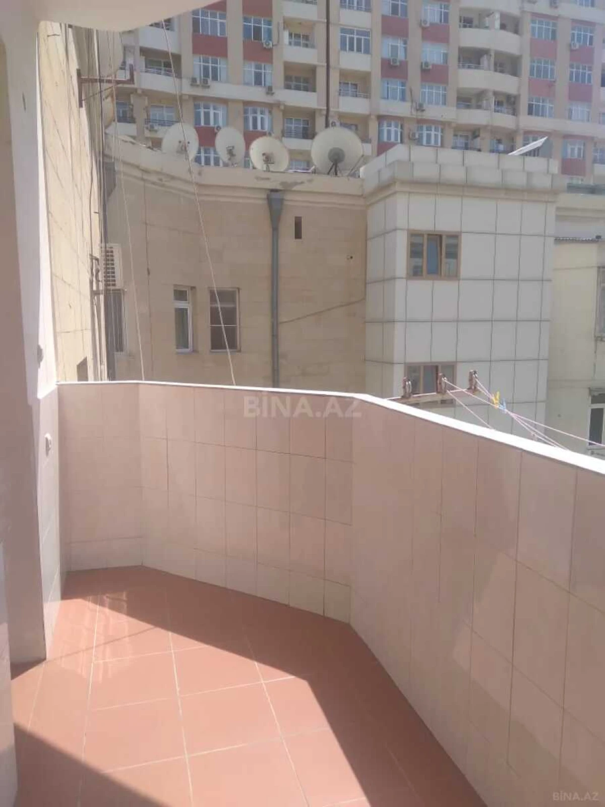 Satılır 3 otaqlı mənzil 100 m²