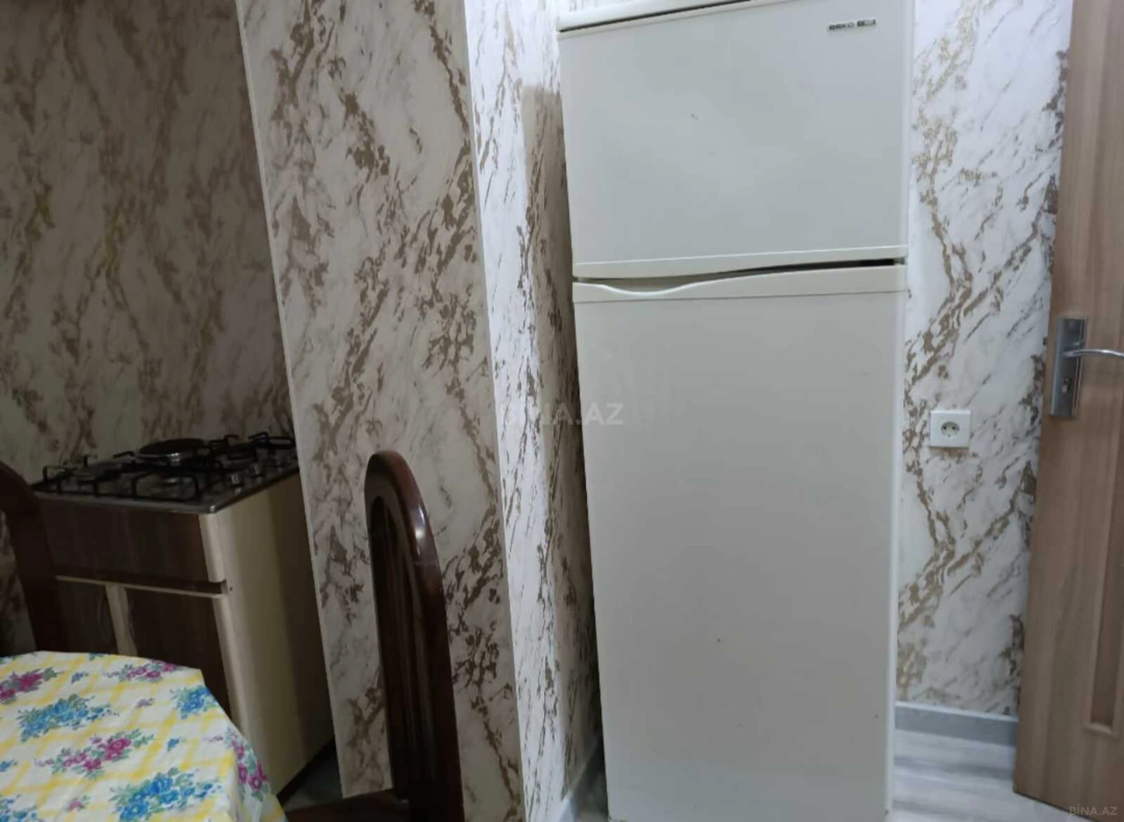 Kirayə verilir 2 otaqlı mənzil 60 m²