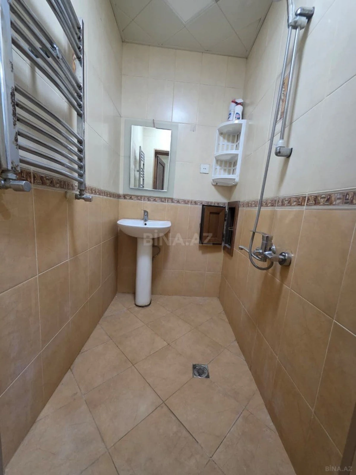 Satılır 2 otaqlı mənzil 84 m²