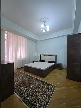 Satılır 2 otaqlı mənzil 84 m²