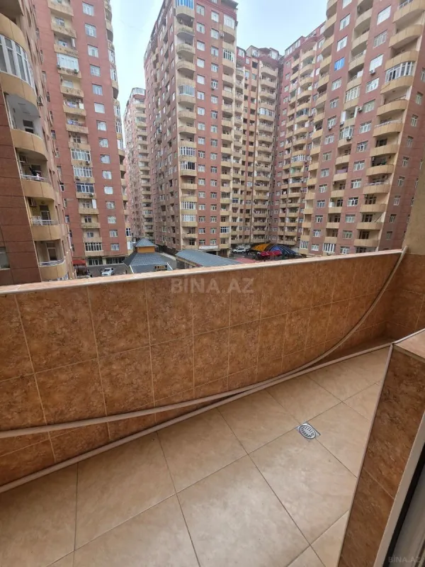 Satılır 2 otaqlı mənzil 84 m²