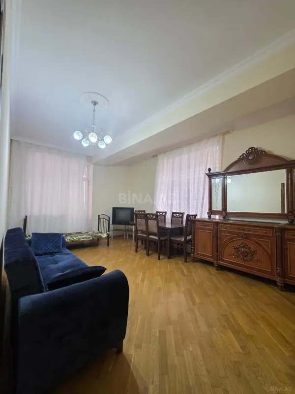 Satılır 2 otaqlı mənzil 84 m²