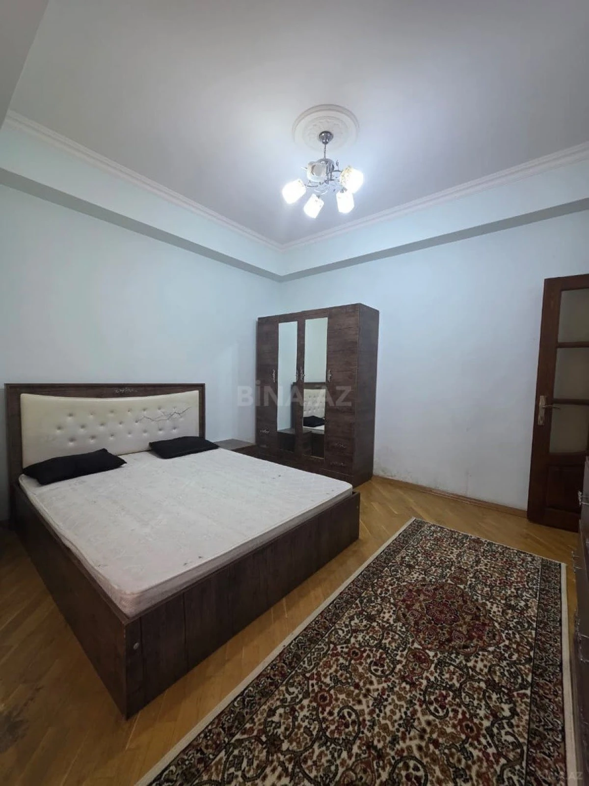 Satılır 2 otaqlı mənzil 84 m²