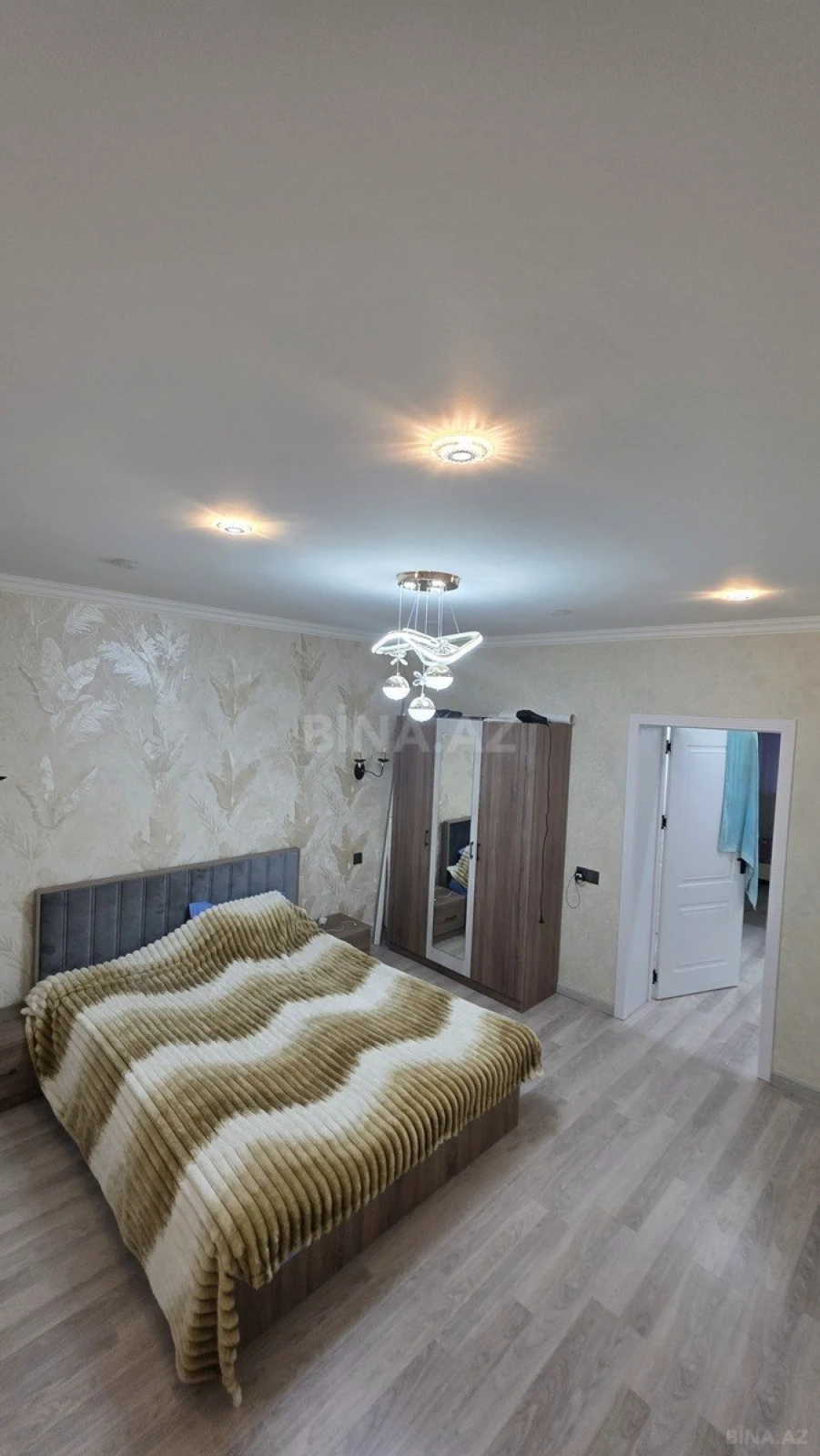 Satılır 3 otaqlı mənzil 78 m²