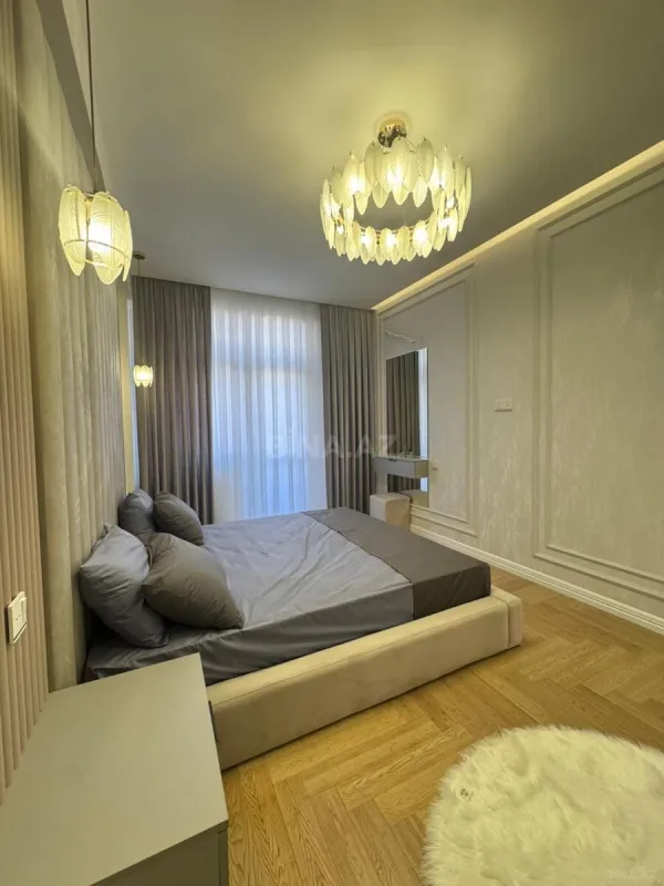 Satılır 3 otaqlı mənzil 120 m²