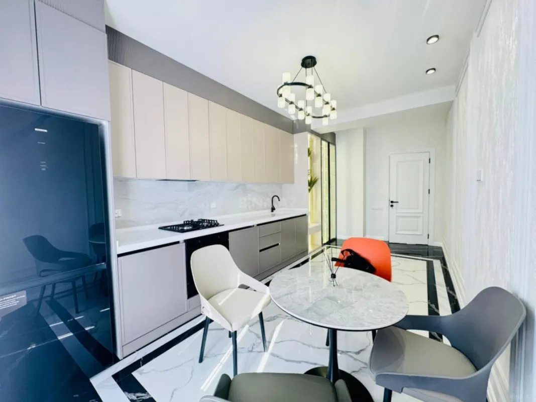 Satılır 3 otaqlı mənzil 120 m²