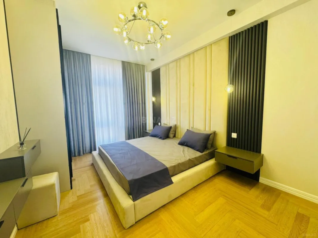Satılır 3 otaqlı mənzil 120 m²