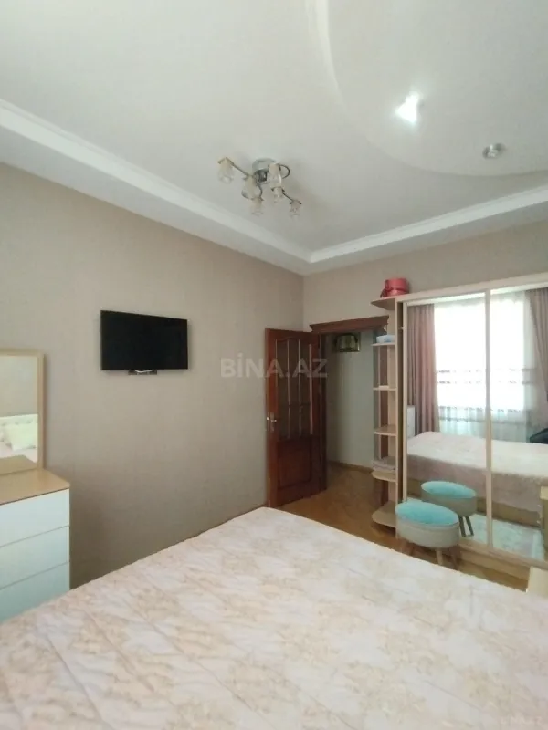 Satılır 3 otaqlı mənzil 126 m²