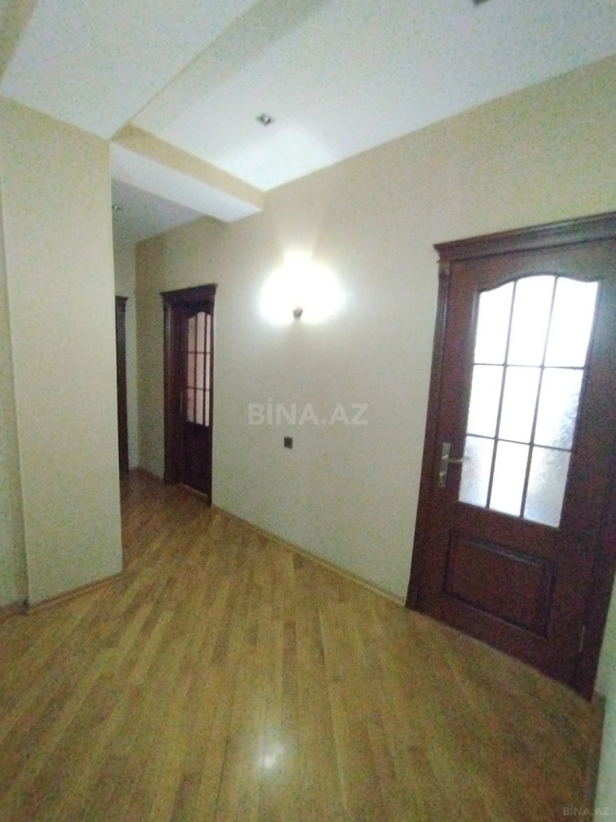 Satılır 3 otaqlı mənzil 126 m²