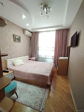 Satılır 3 otaqlı mənzil 126 m²