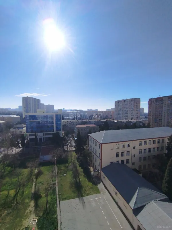 Satılır 3 otaqlı mənzil 126 m²