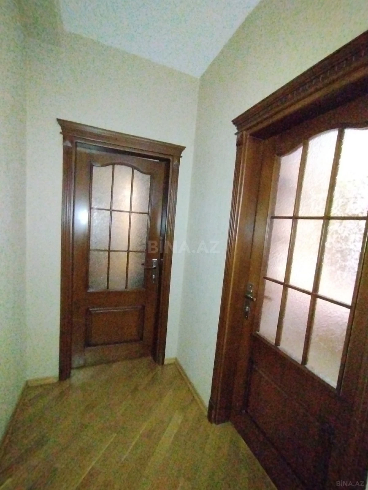 Satılır 3 otaqlı mənzil 126 m²