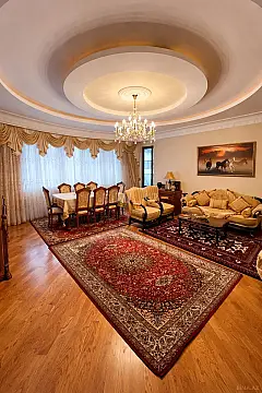 Satılır 3 otaqlı mənzil 167 m²