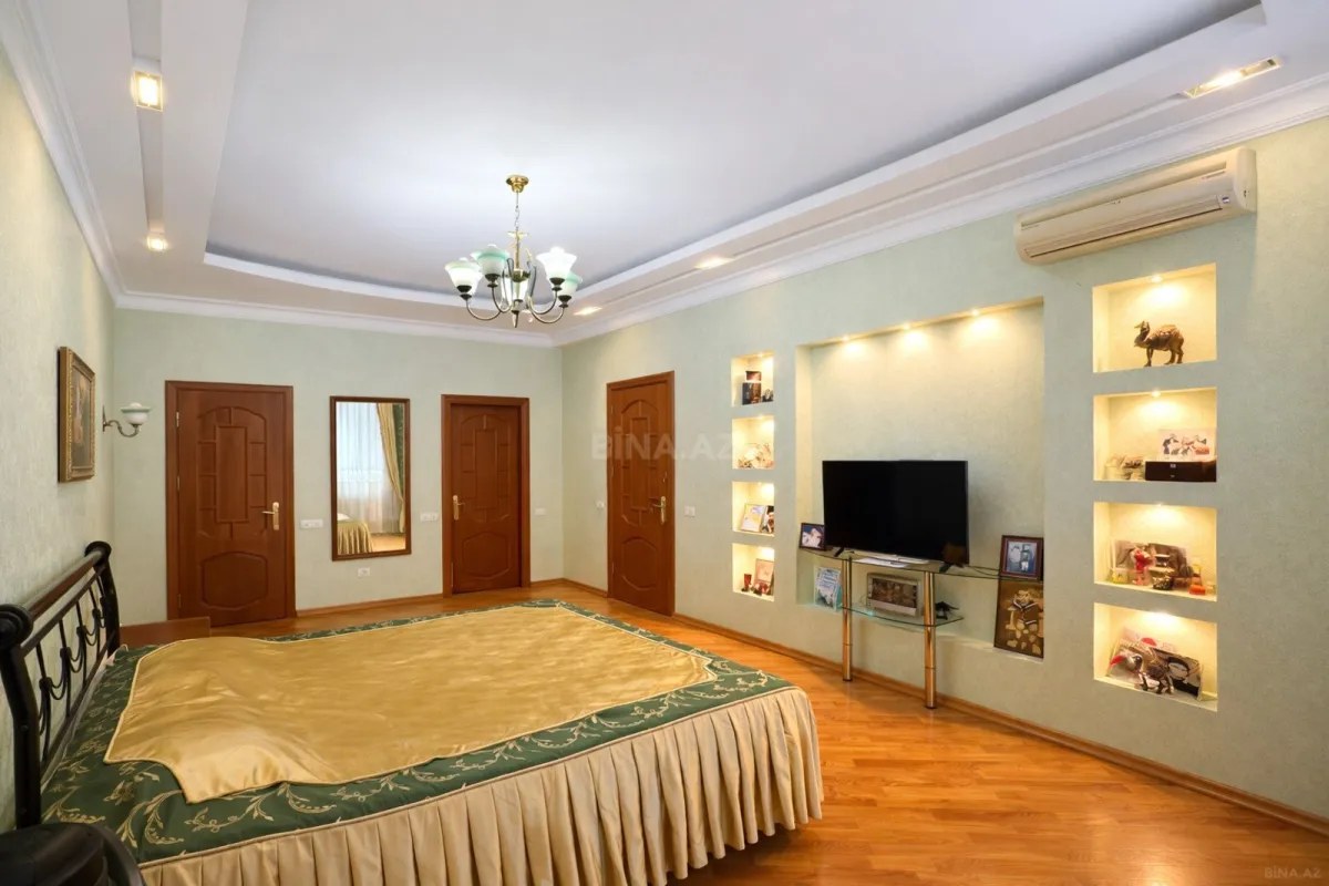 Satılır 3 otaqlı mənzil 167 m²