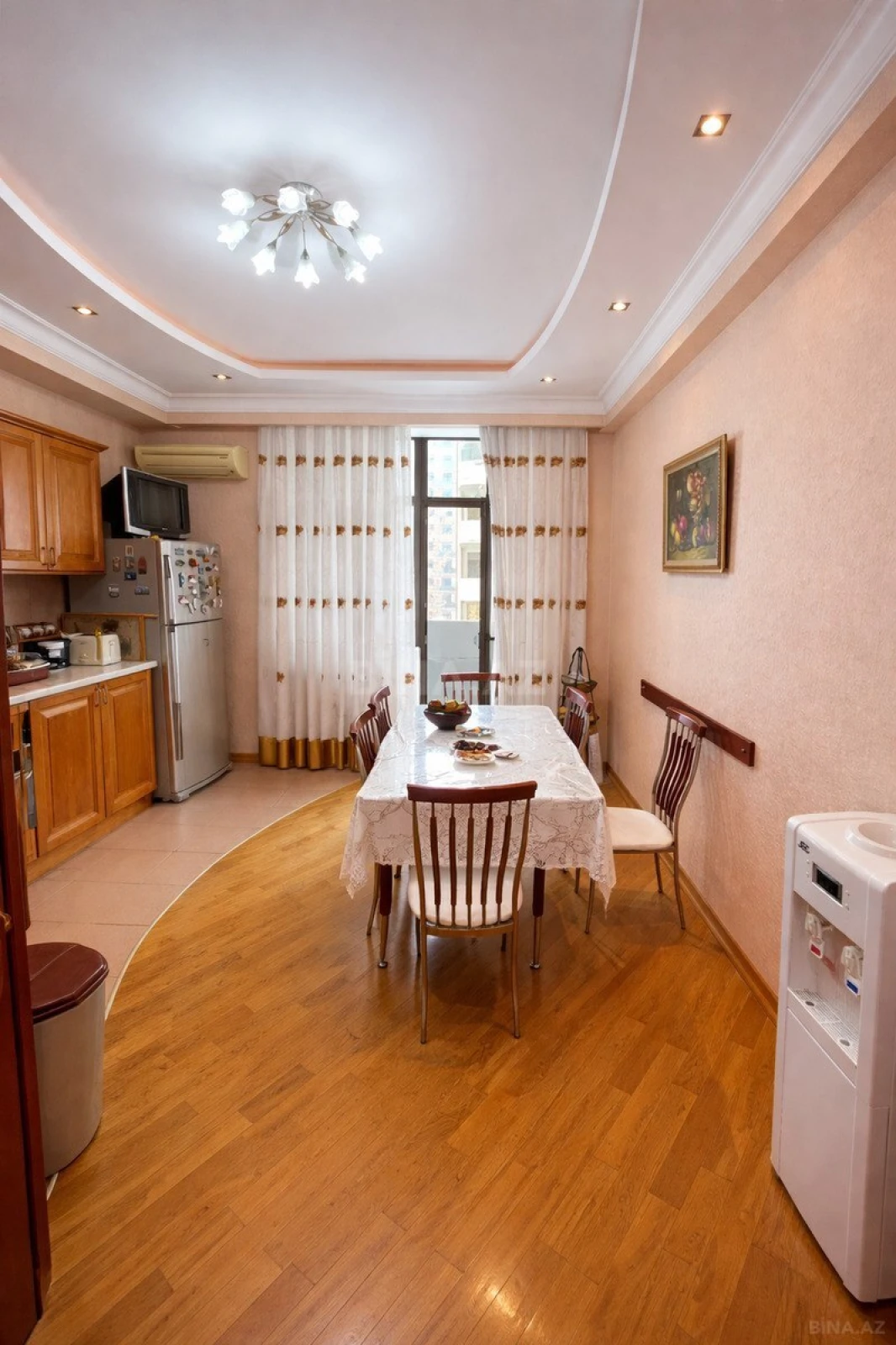 Satılır 3 otaqlı mənzil 167 m²