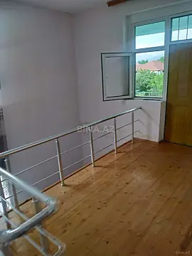 Satılır 6 otaqlı həyət evi 200 m²