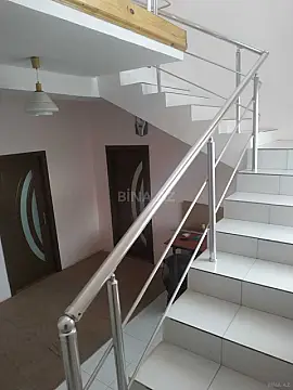 Satılır 6 otaqlı həyət evi 200 m²