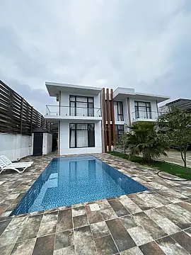 Kirayə verilir 5 otaqlı həyət evi 300 m²