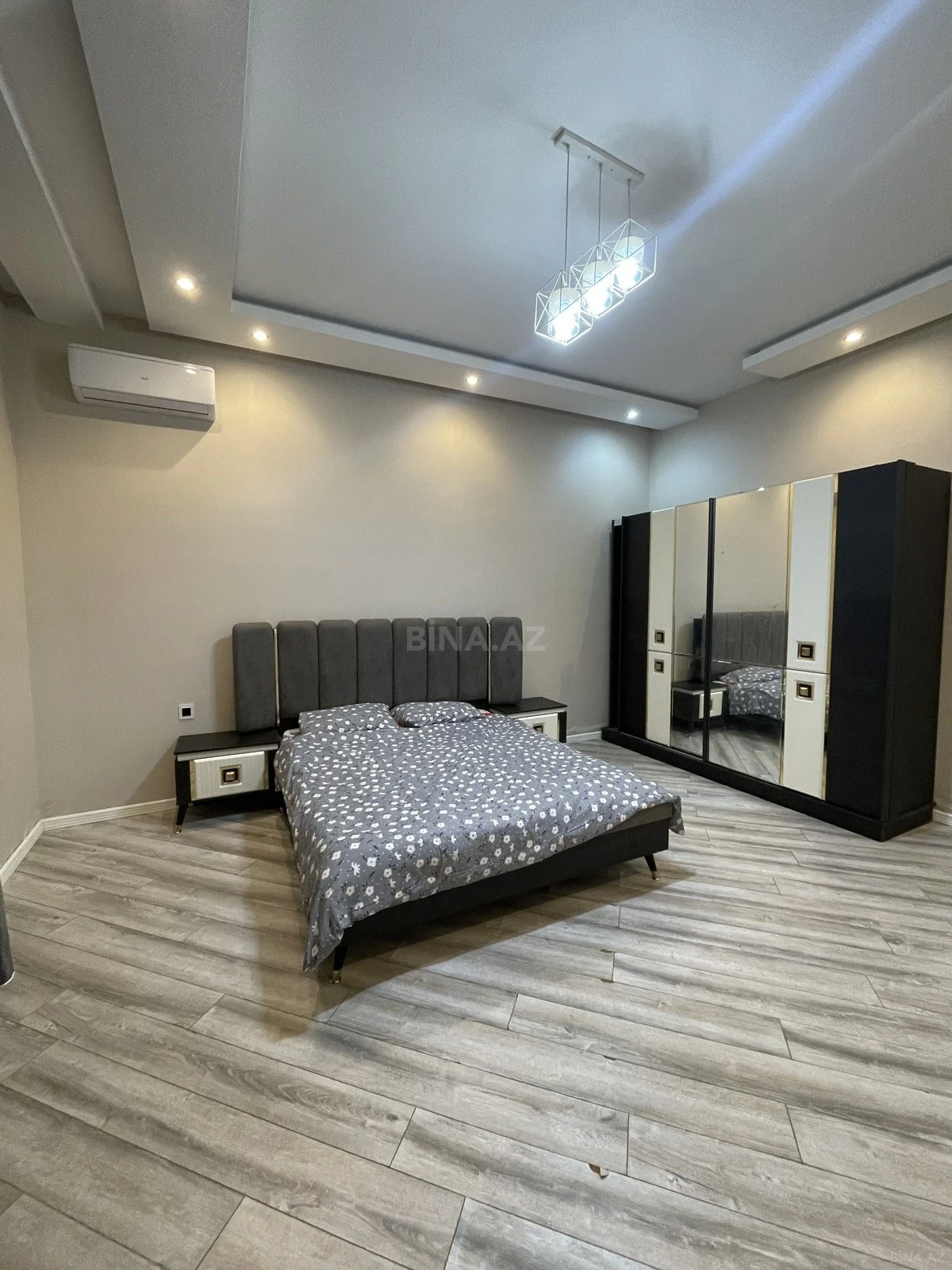 Kirayə verilir 5 otaqlı həyət evi 300 m²