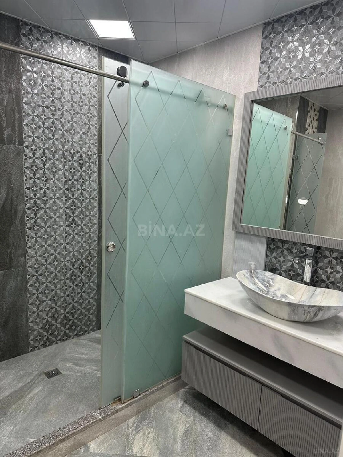 Kirayə verilir 3 otaqlı mənzil 112 m²