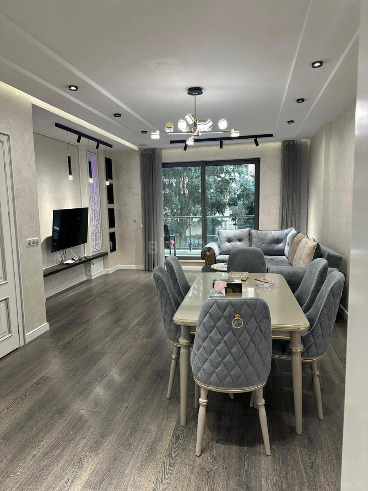Kirayə verilir 3 otaqlı mənzil 112 m²