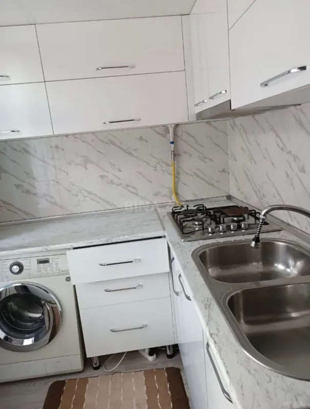 Kirayə verilir 1 otaqlı mənzil 40 m²