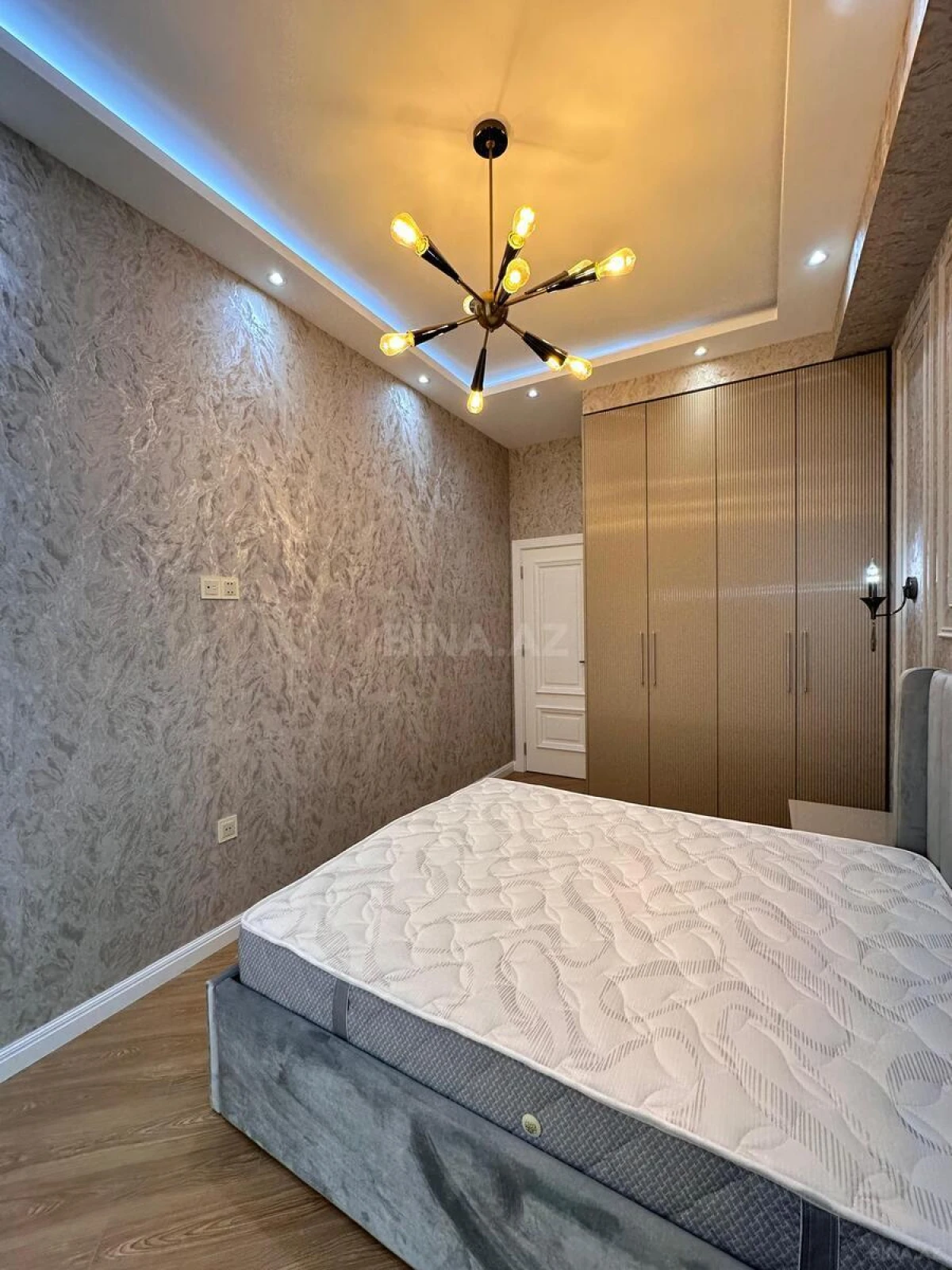 Satılır 2 otaqlı mənzil 60 m²