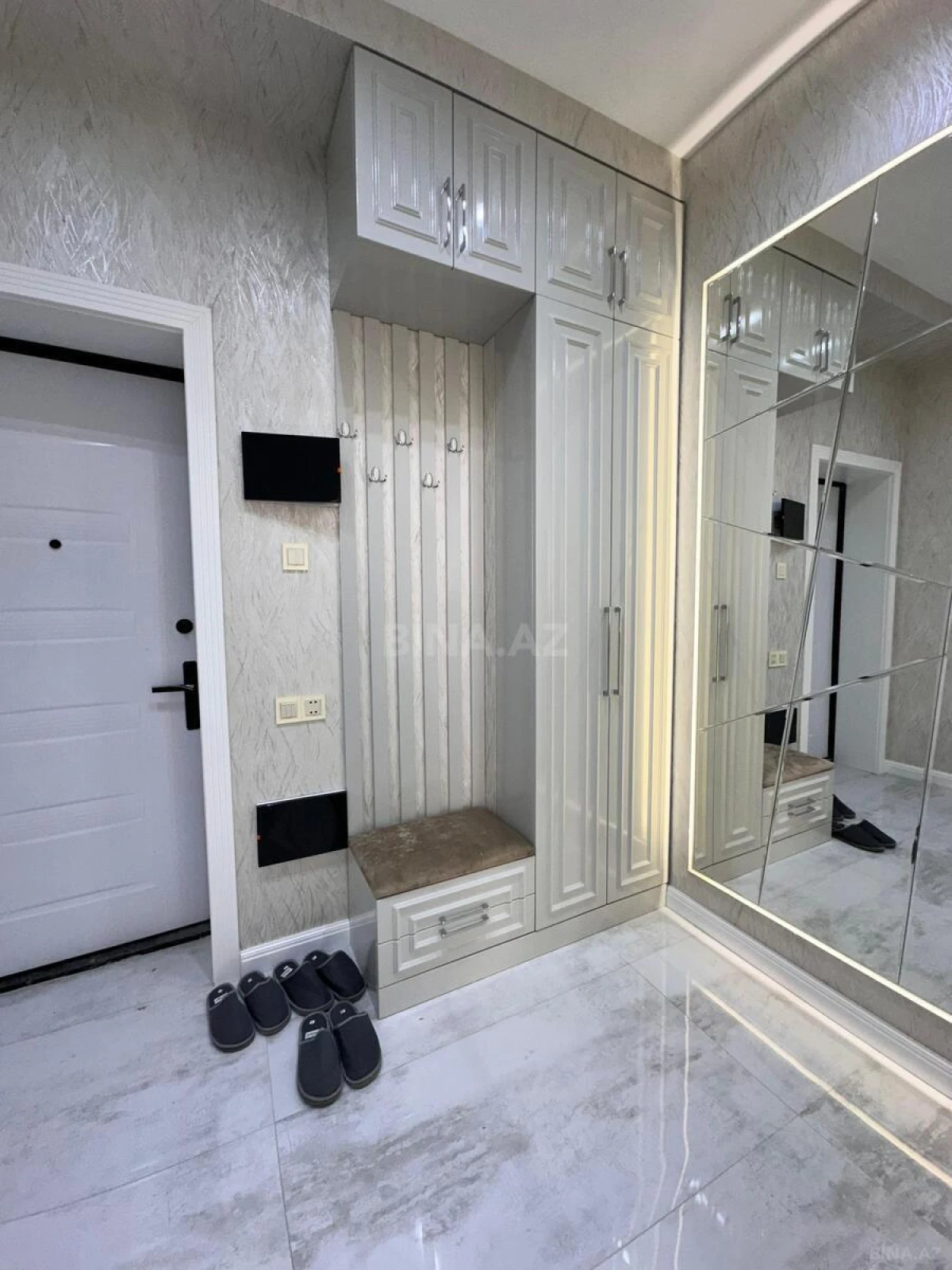 Satılır 2 otaqlı mənzil 60 m²