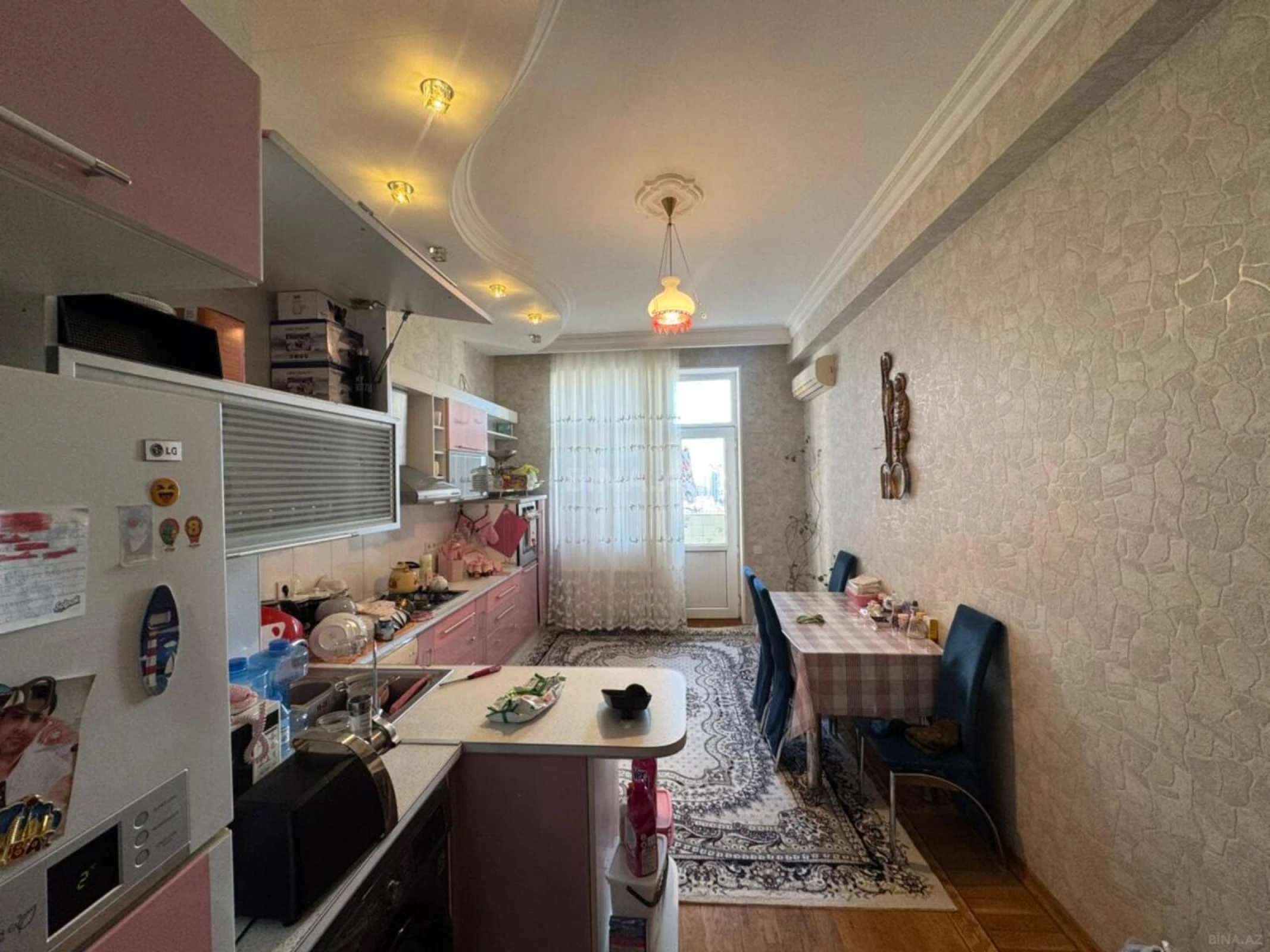 Satılır 4 otaqlı mənzil 188 m²
