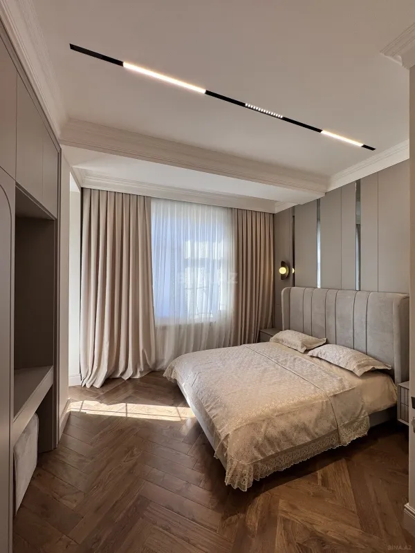 Satılır 4 otaqlı mənzil 165 m²