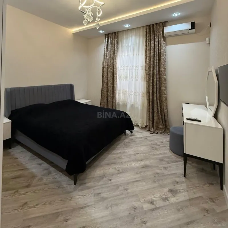 Kirayə verilir 4 otaqlı həyət evi 250 m²