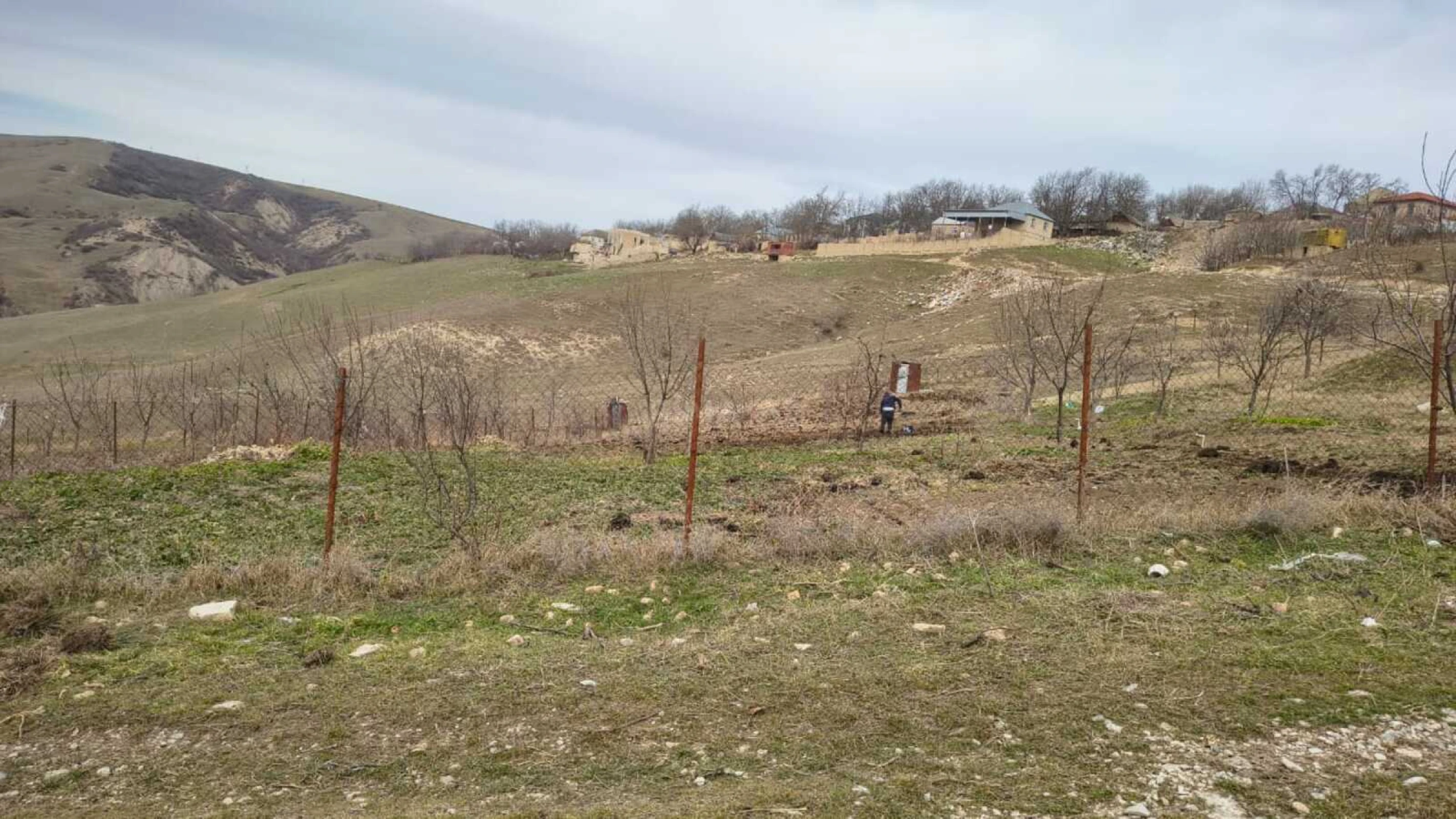 Satılır torpaq sahəsi 12 m²