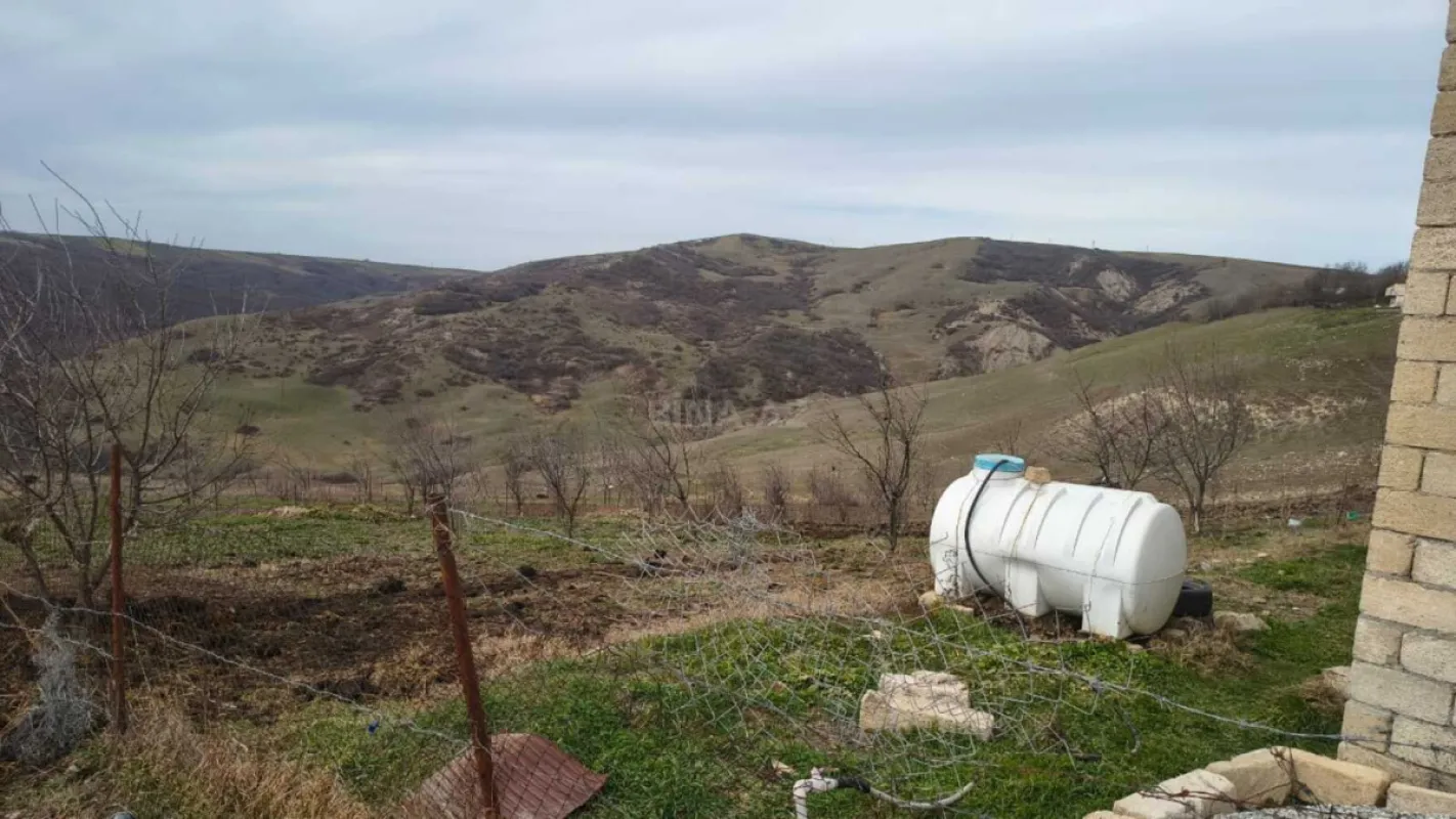 Satılır torpaq sahəsi 12 m²