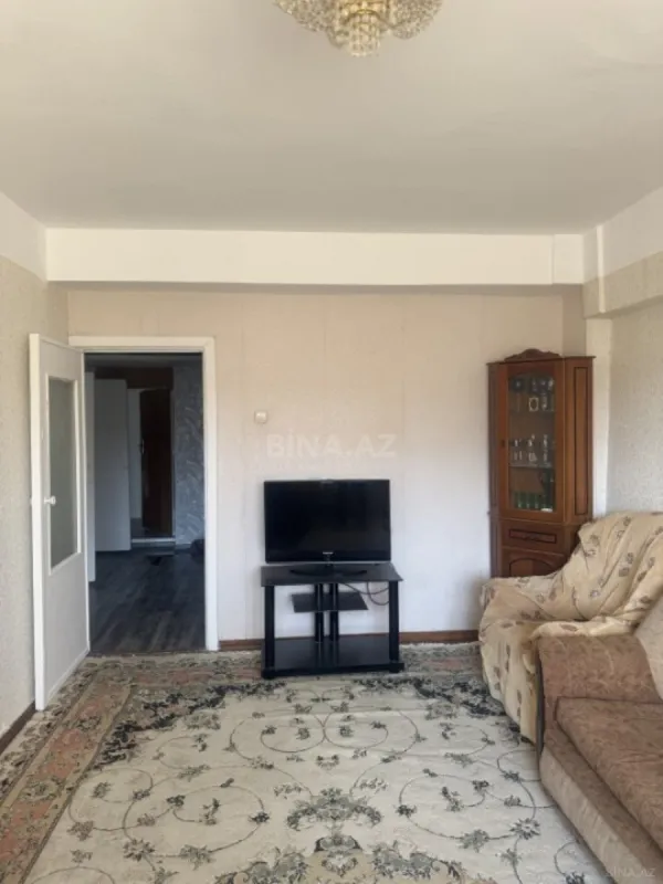Kirayə verilir 2 otaqlı mənzil 90 m²