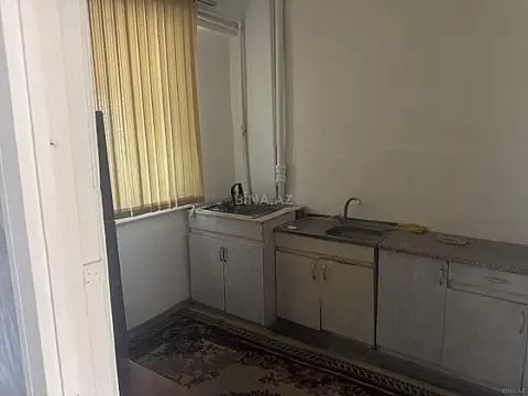 Kirayə verilir 2 otaqlı mənzil 90 m²