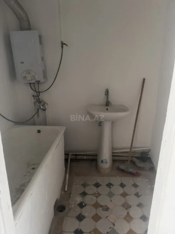 Kirayə verilir 2 otaqlı mənzil 90 m²