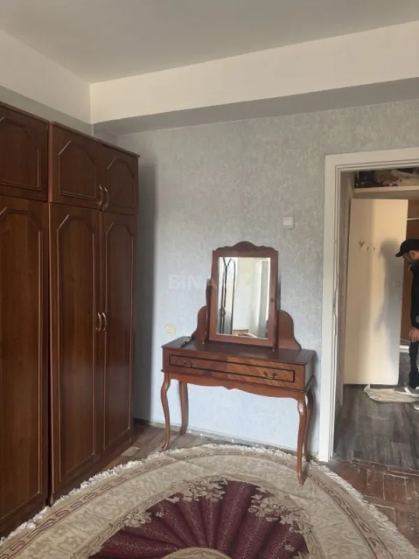 Kirayə verilir 2 otaqlı mənzil 90 m²