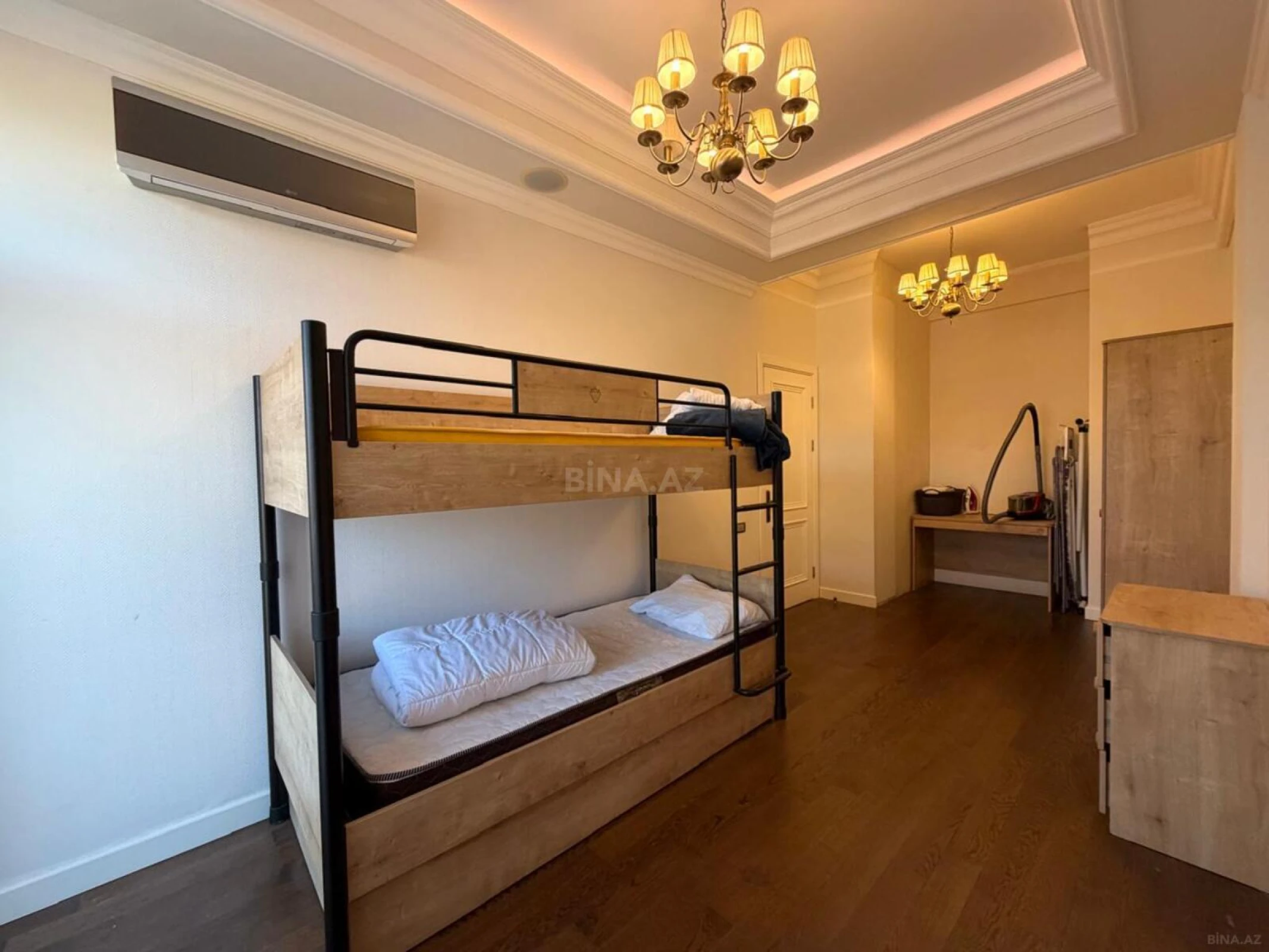 Kirayə verilir 3 otaqlı mənzil 111 m²