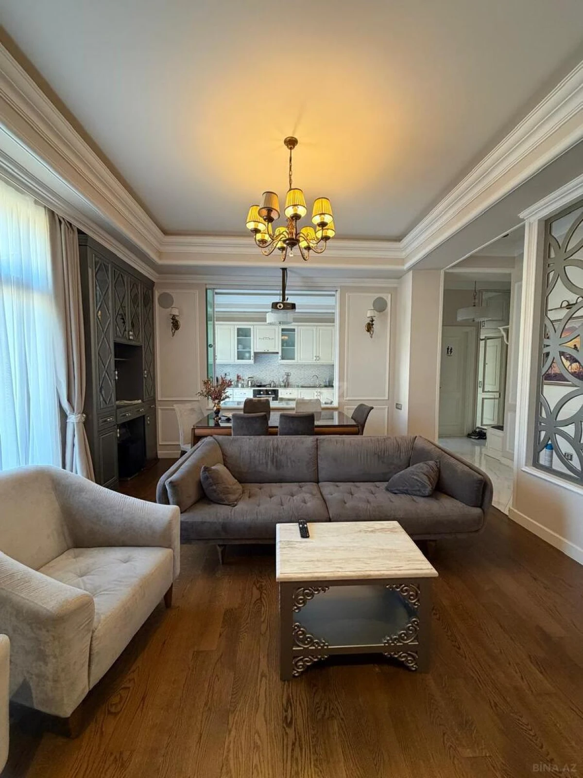 Kirayə verilir 3 otaqlı mənzil 111 m²