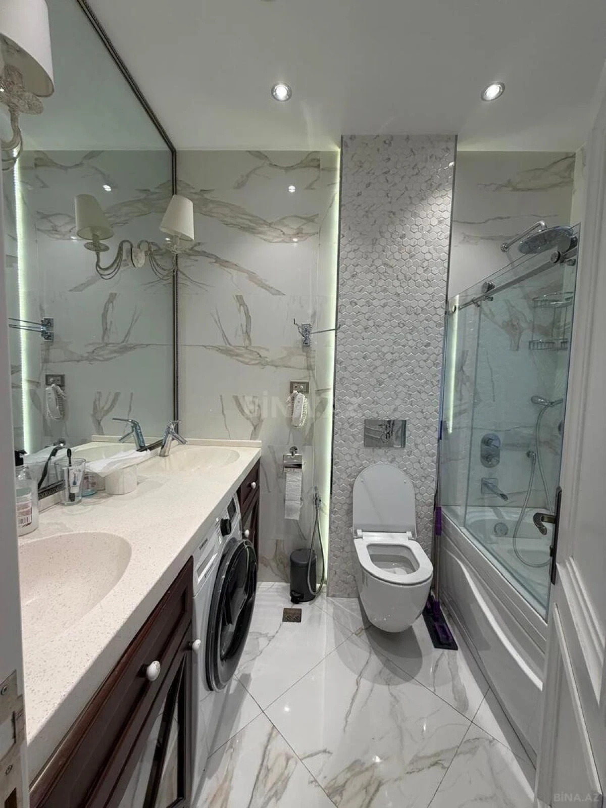 Kirayə verilir 3 otaqlı mənzil 111 m²