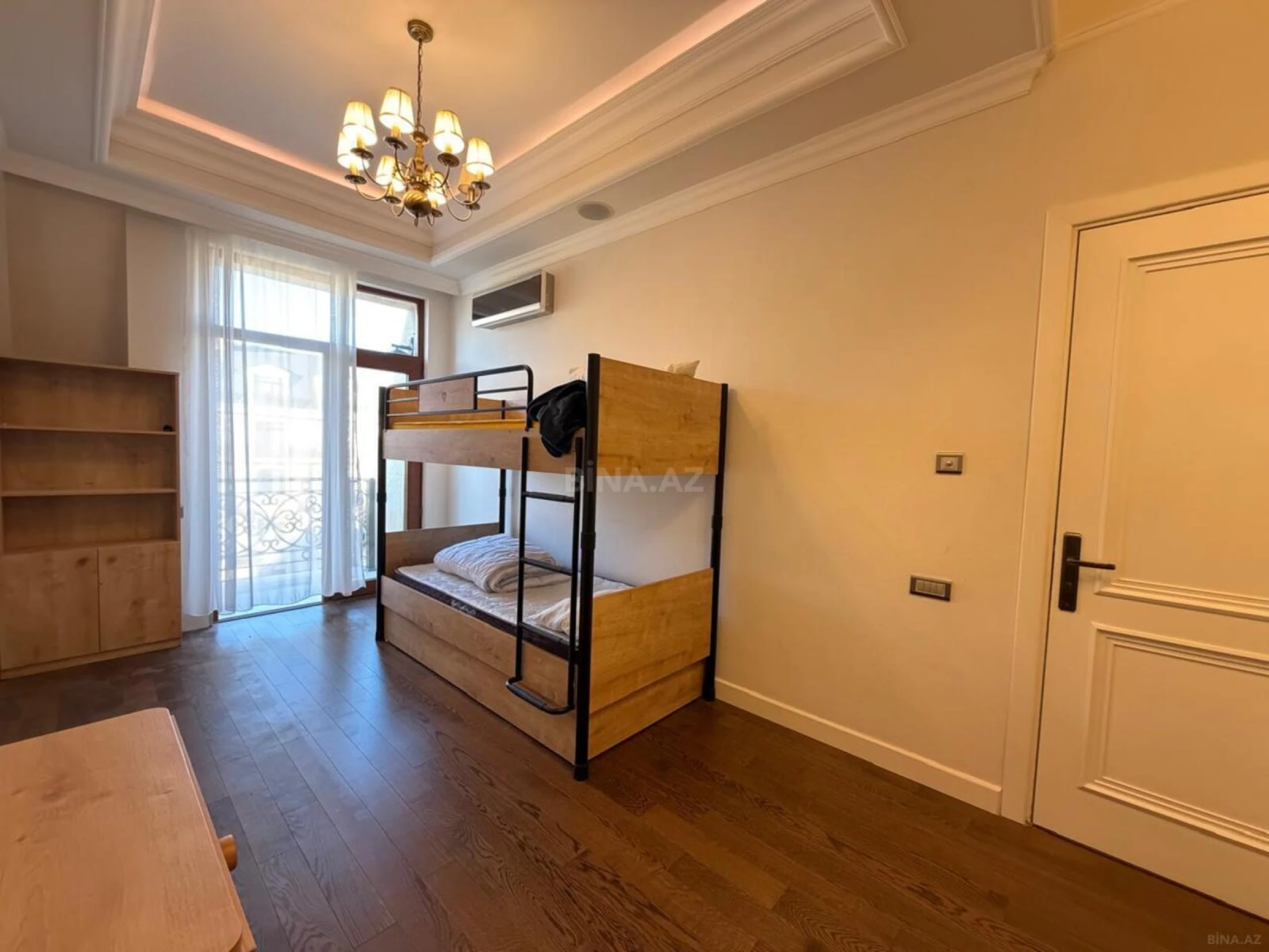 Kirayə verilir 3 otaqlı mənzil 111 m²