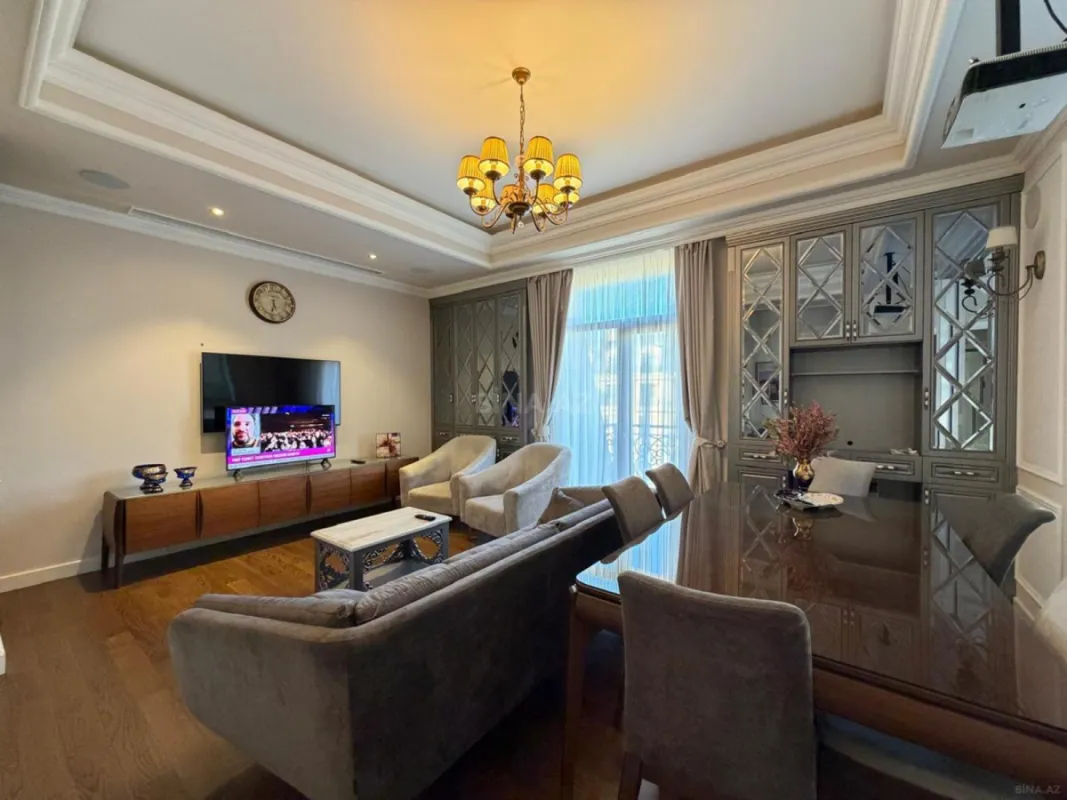 Kirayə verilir 3 otaqlı mənzil 111 m²