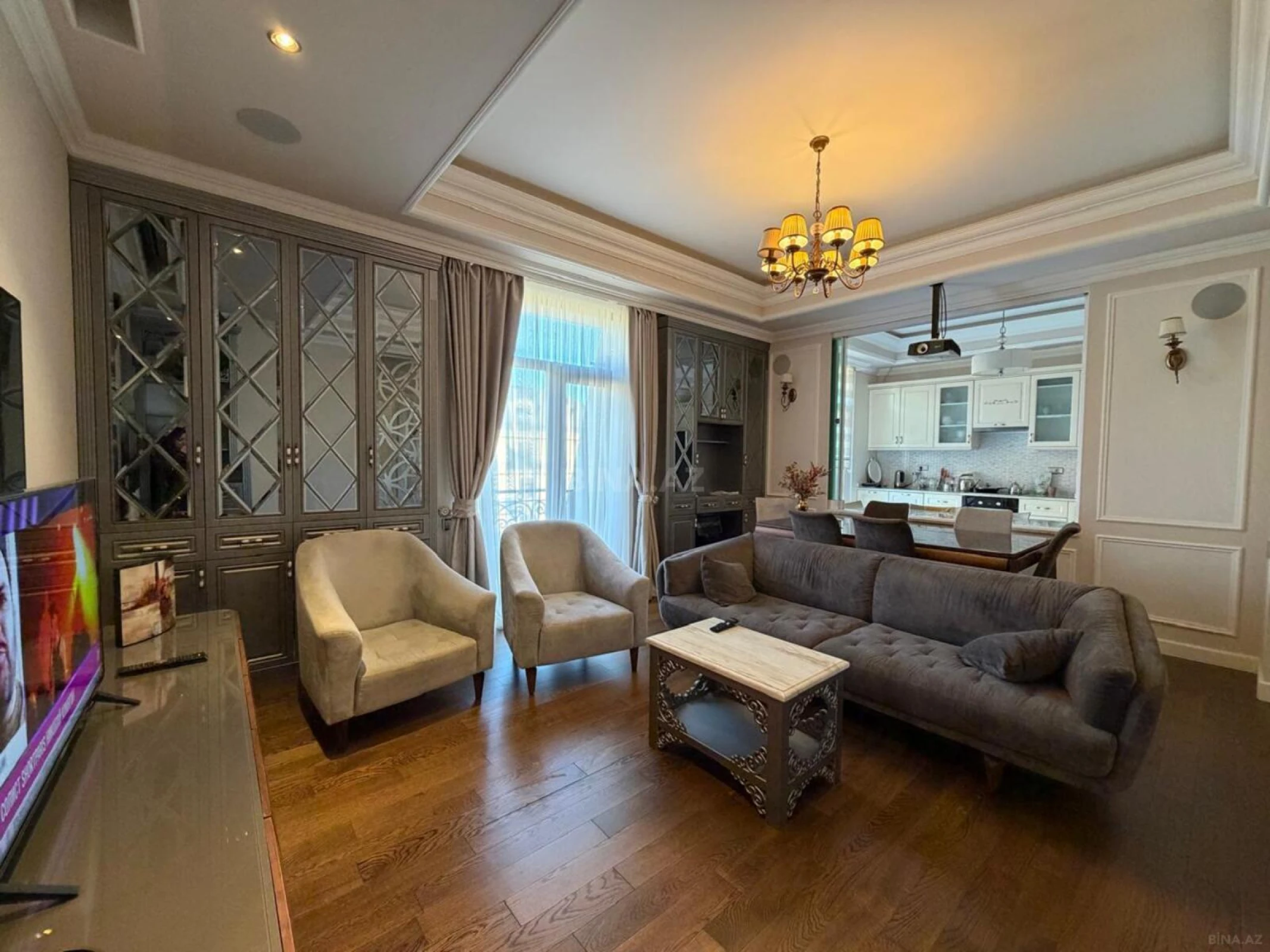 Kirayə verilir 3 otaqlı mənzil 111 m²