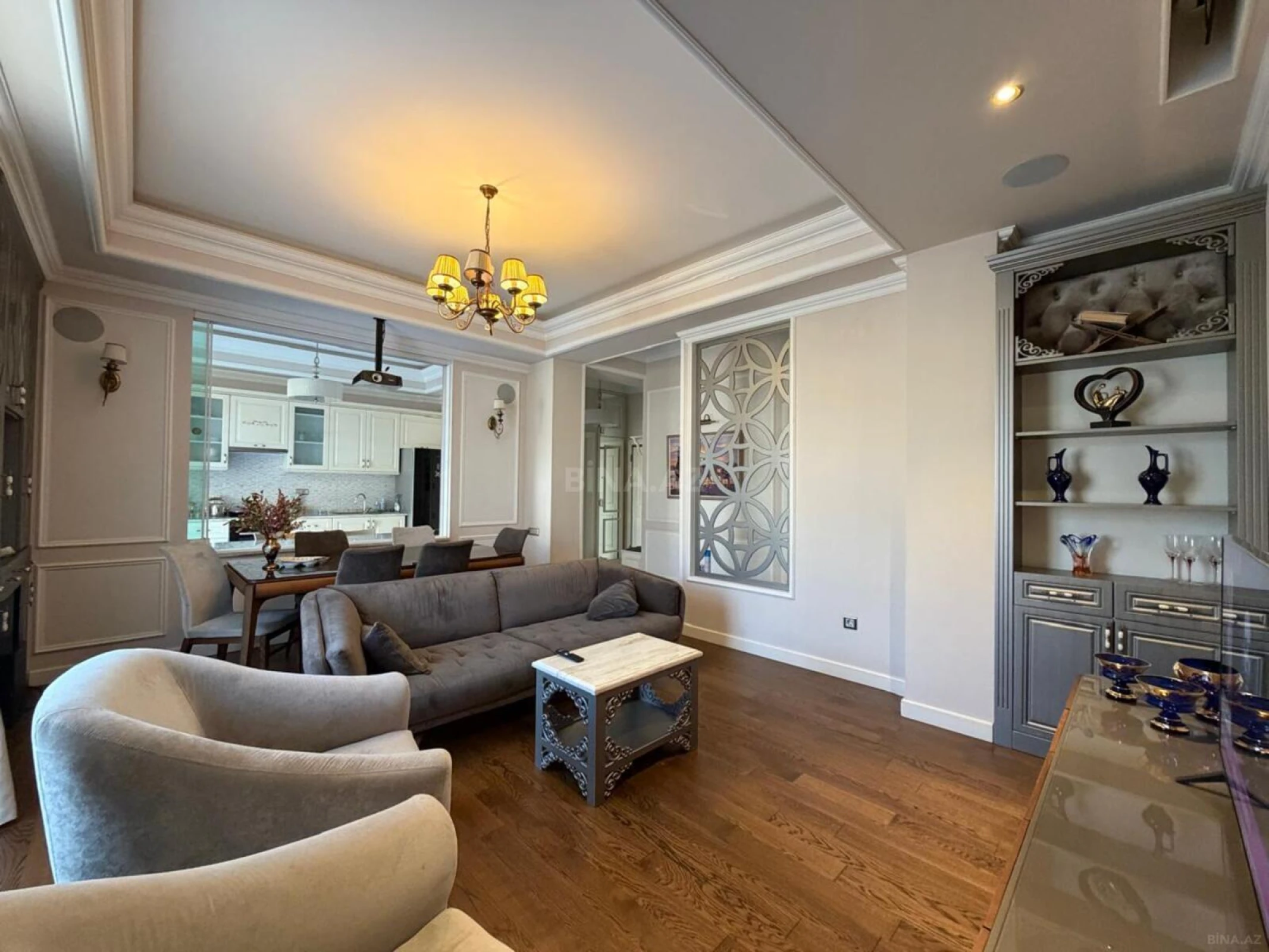 Kirayə verilir 3 otaqlı mənzil 111 m²