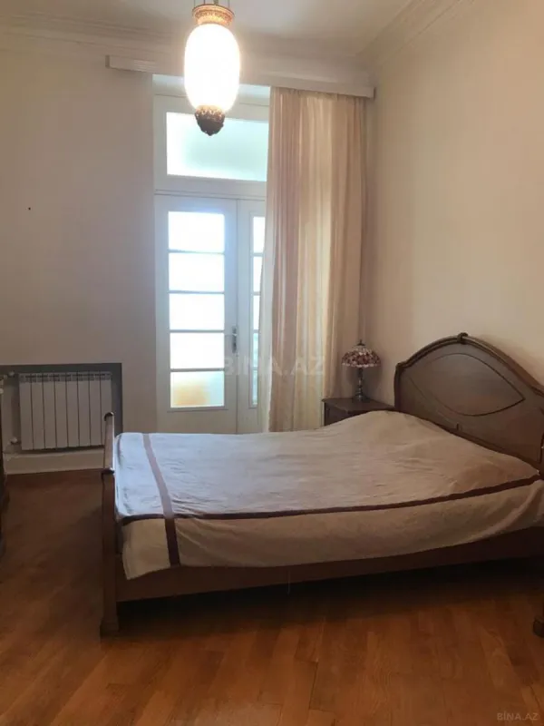 Kirayə verilir 2 otaqlı mənzil 65 m²