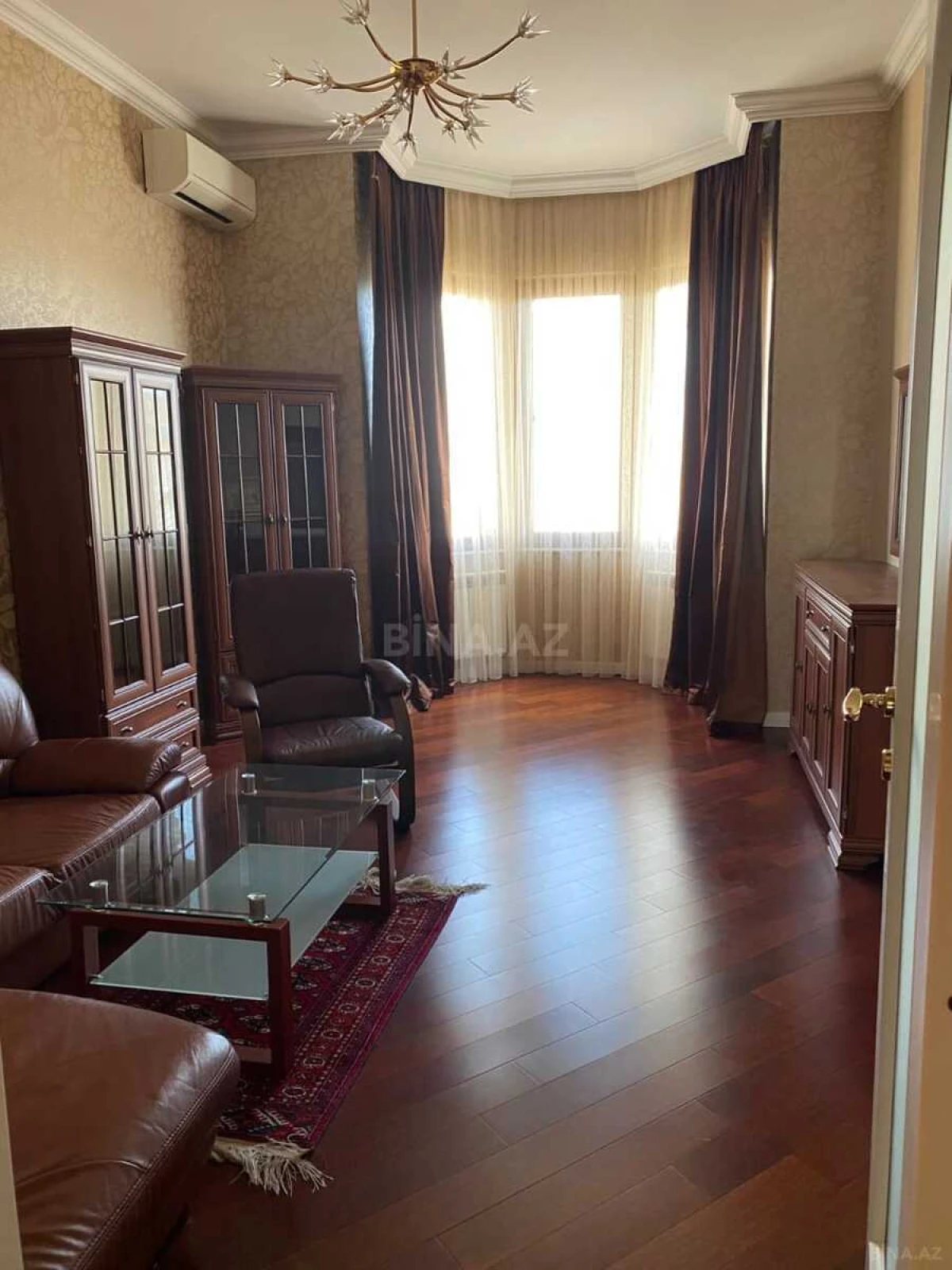Kirayə verilir 3 otaqlı mənzil 95 m²